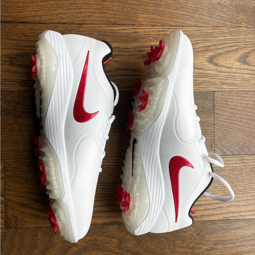 Men’s Nike golf shoes - Picture 3 of 5